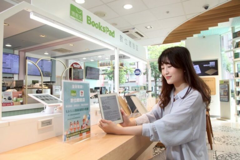 博客來彩色閱讀器預購 3 個月破萬台，帶動電子書銷售逾 11%